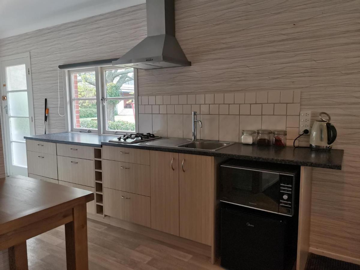 Tuakau Lavalla Estate 게스트하우스 외부 사진